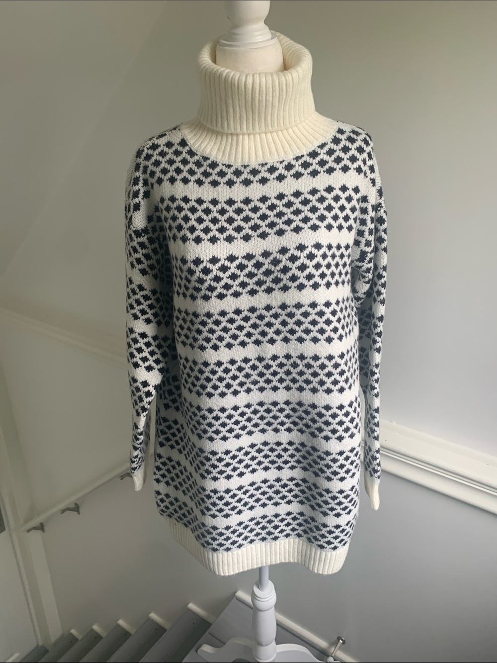 Ann Taylor Cozy Cream & Black Fair Isle Turtleneck Sweater.